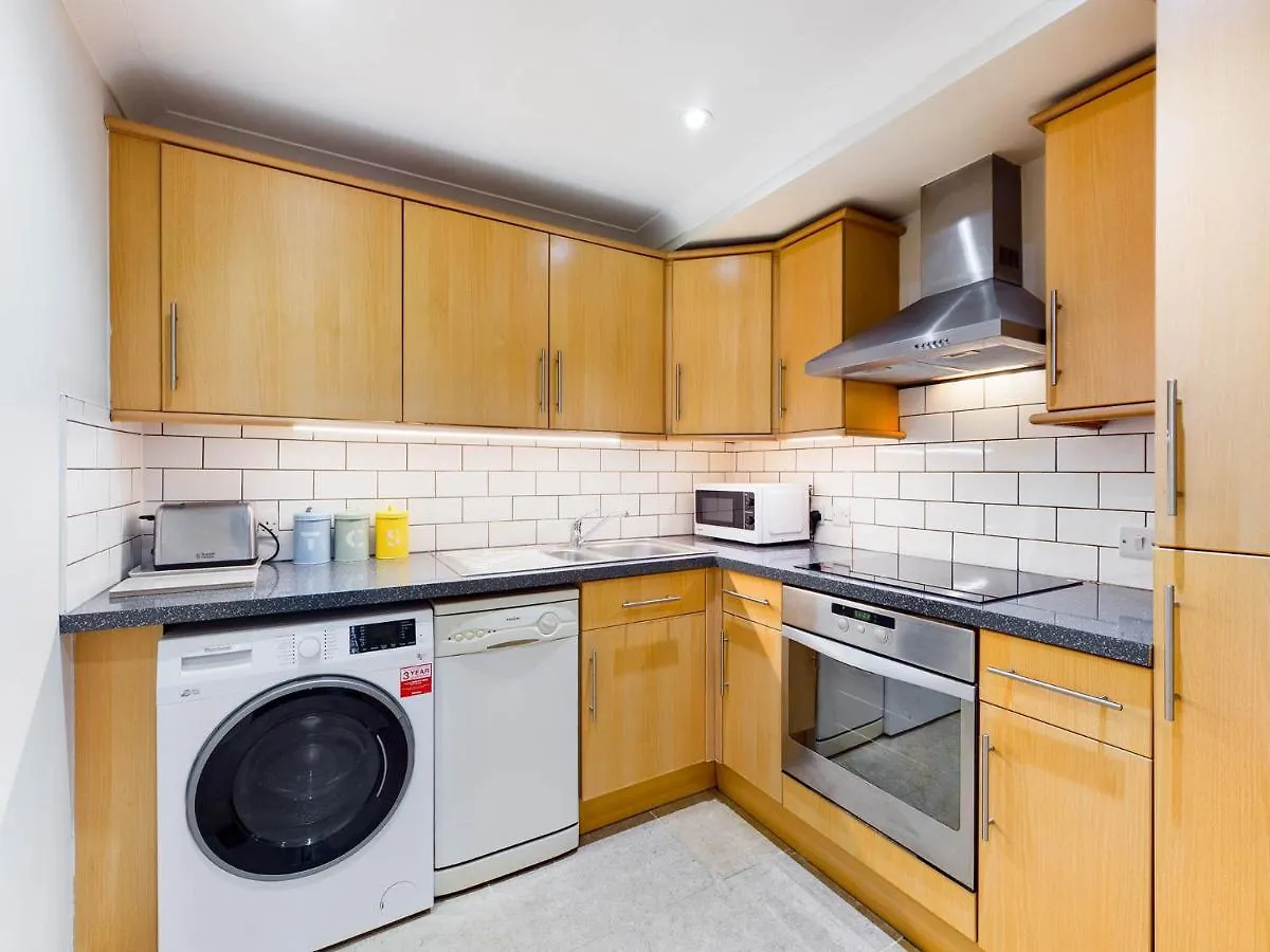 Redhill Town Centre Apartments By Livingo